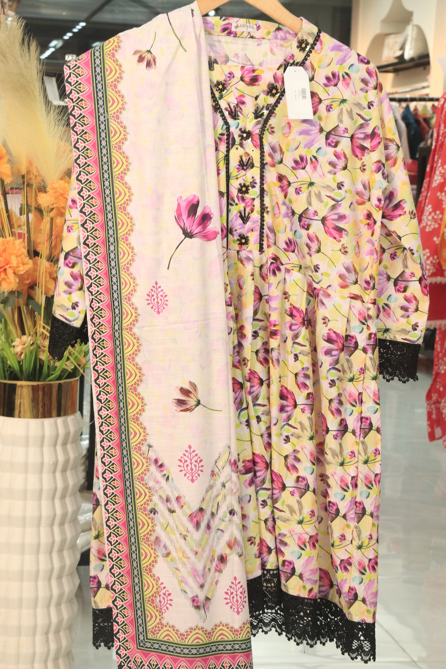 Digital Printed Khaddar 3 Pcs Suit