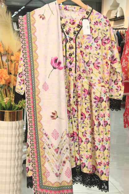 Digital Printed Khaddar 3 Pcs Suit