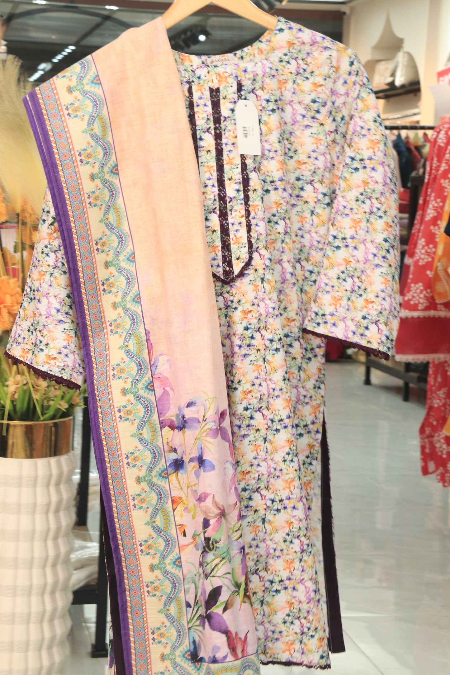 Digital Printed Khaddar 3 Pcs Suit