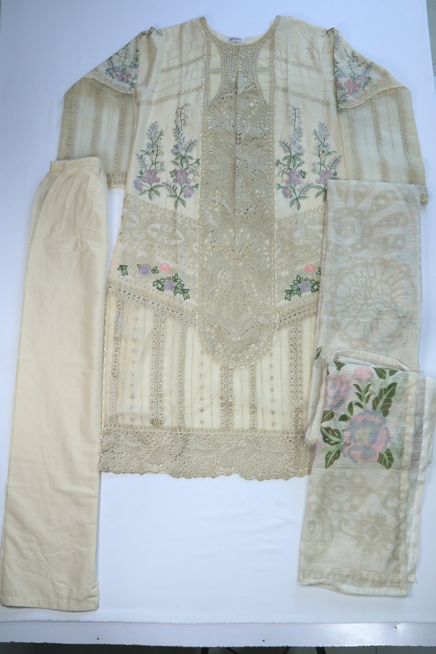 Embroidered 3 Pcs Lawn Suit with Lace Work