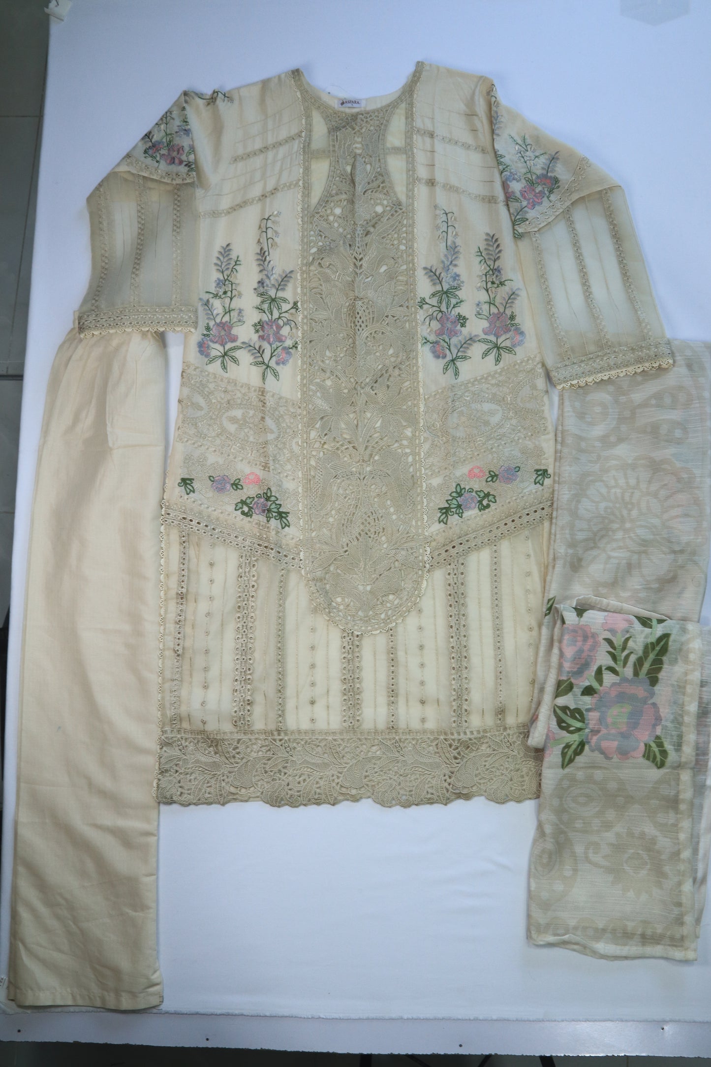 Skin  Embroidered 3Pcs Lawn Suit