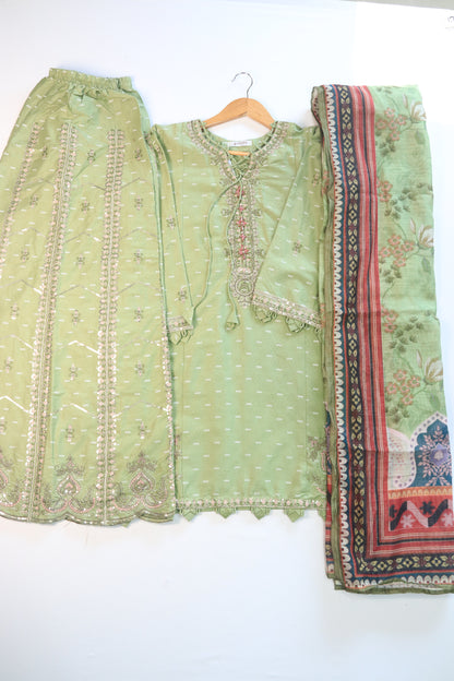 Embroidered Lawn 3Pcs suit with fancy trouser