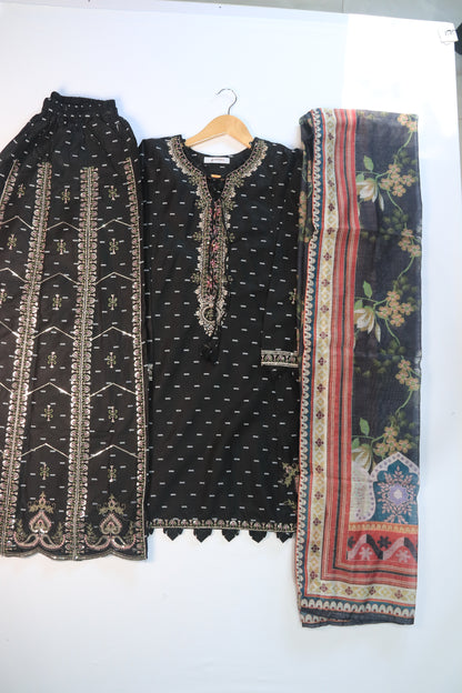Embroidered Lawn 3Pcs suit with fancy trouser