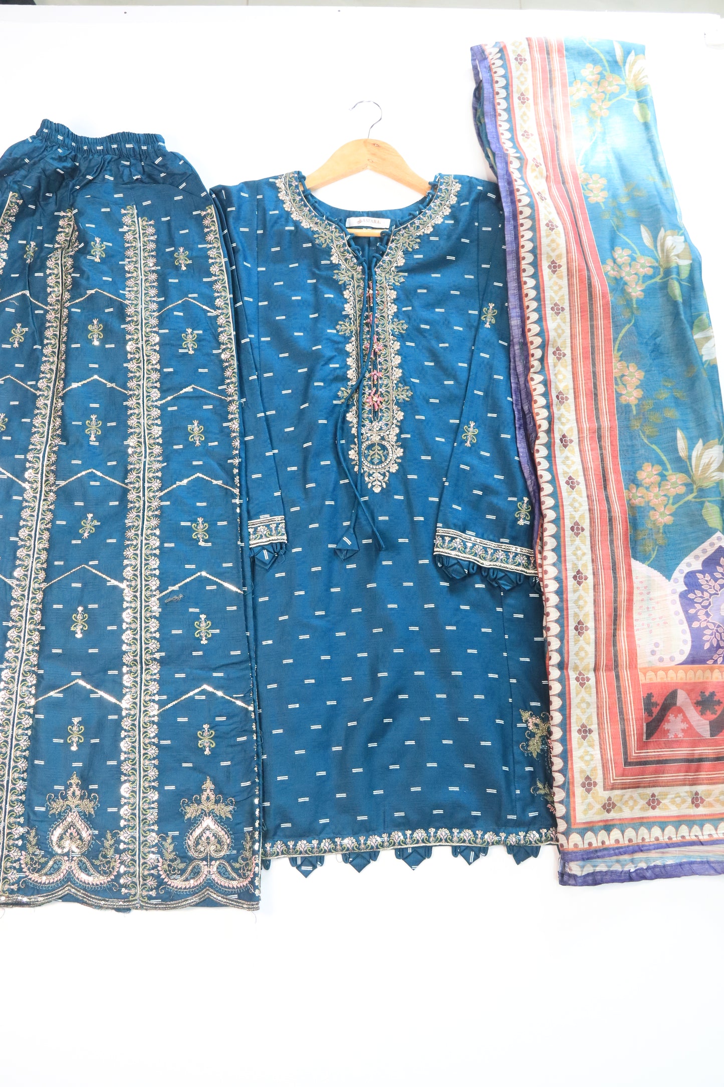 Embroidered Lawn 3Pcs suit with fancy trouser