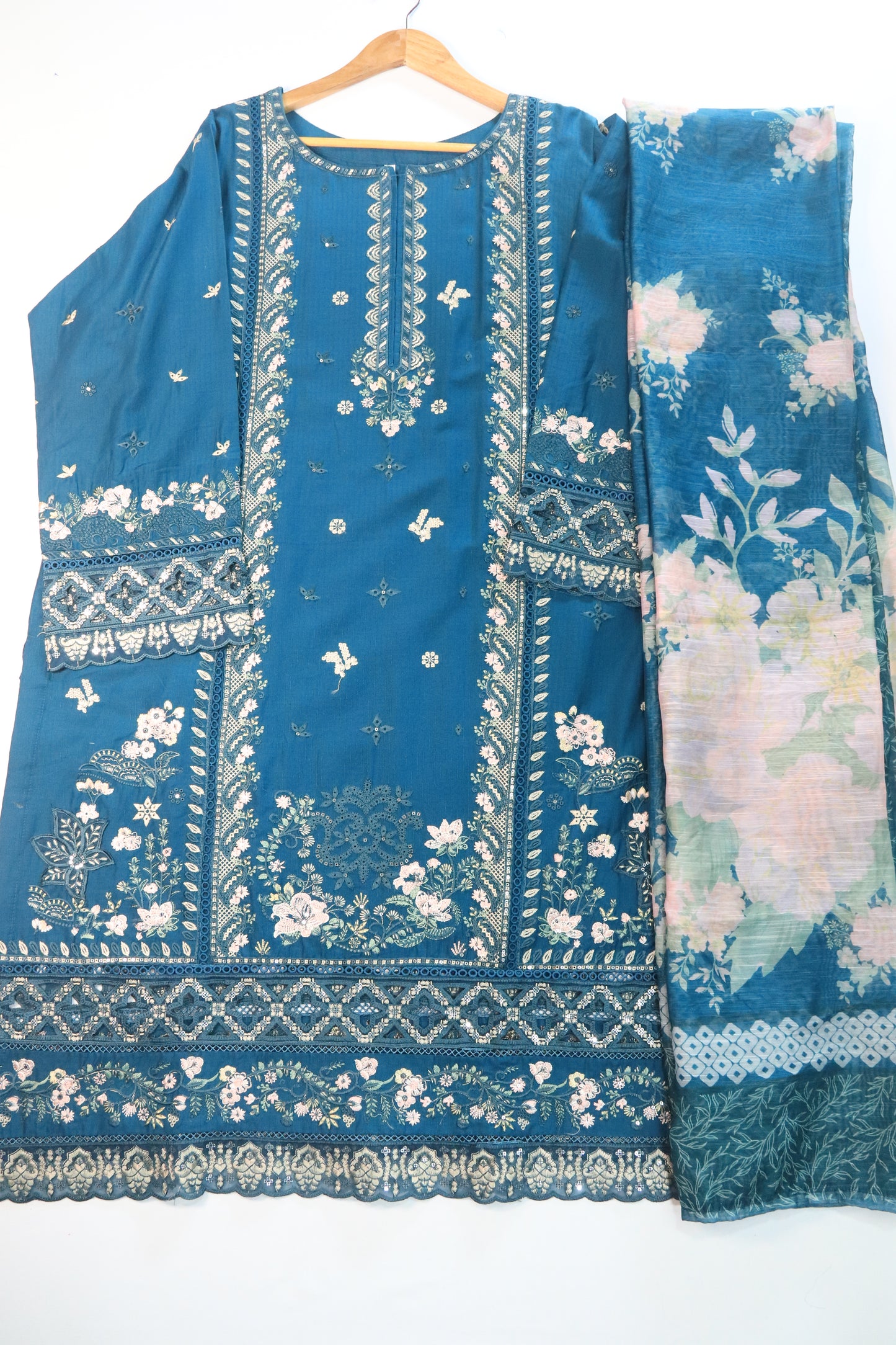 Emb 3Pcs Suit with Floral Dupatta.