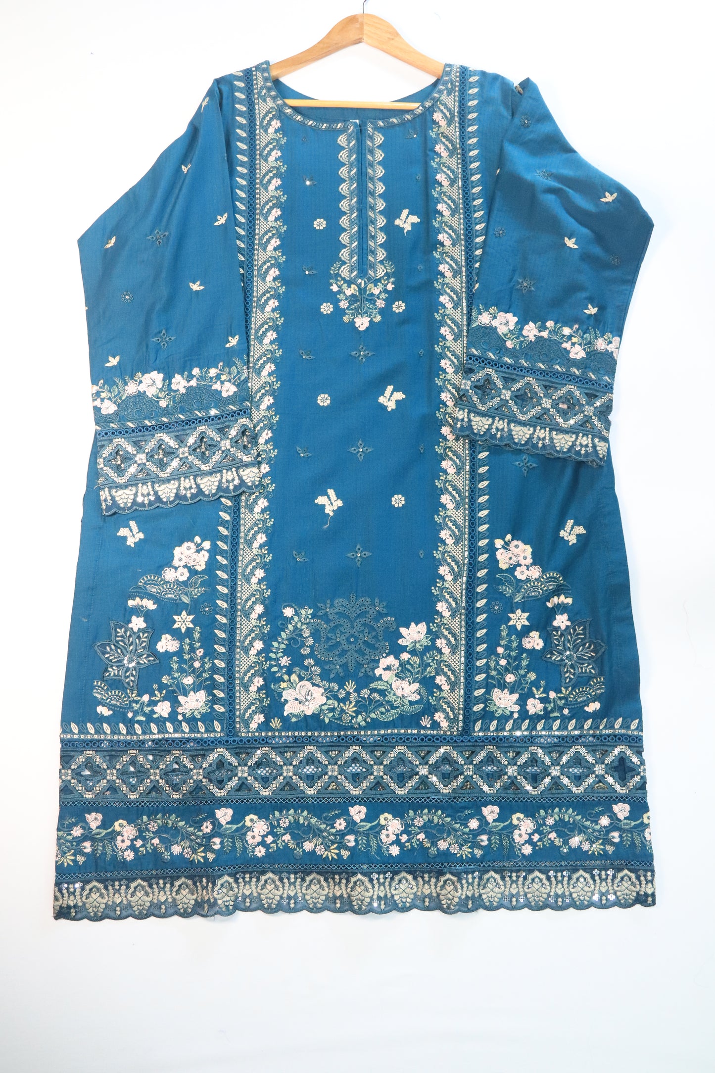 Emb 3Pcs Suit with Floral Dupatta.