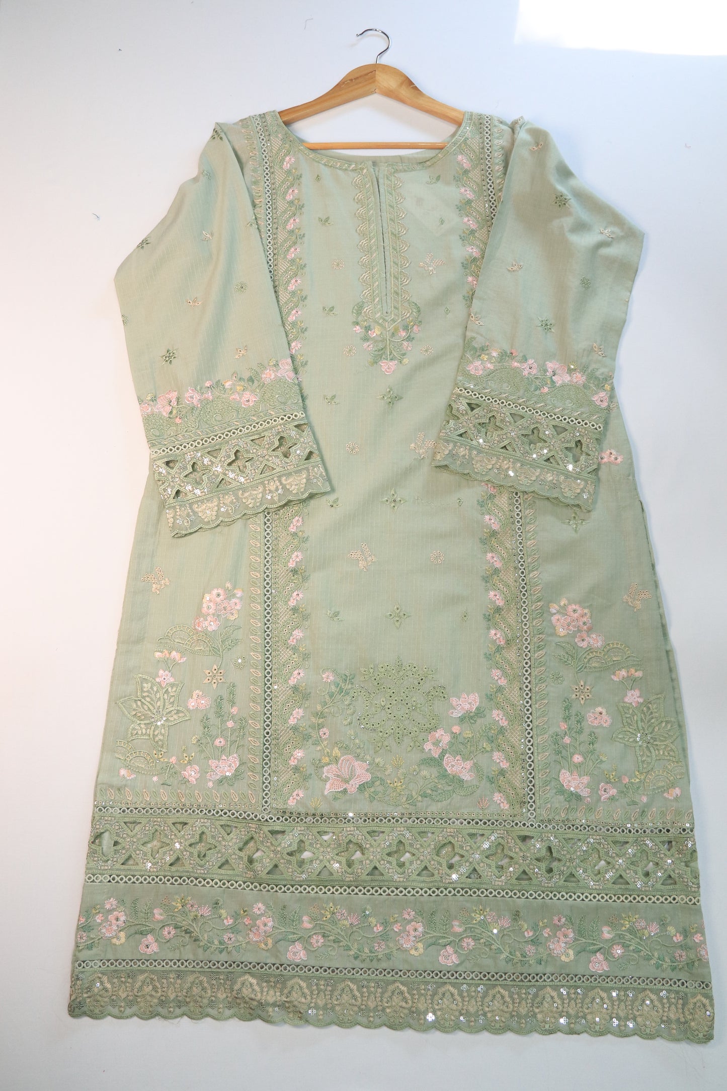 Emb 3Pcs Suit with Floral Dupatta.