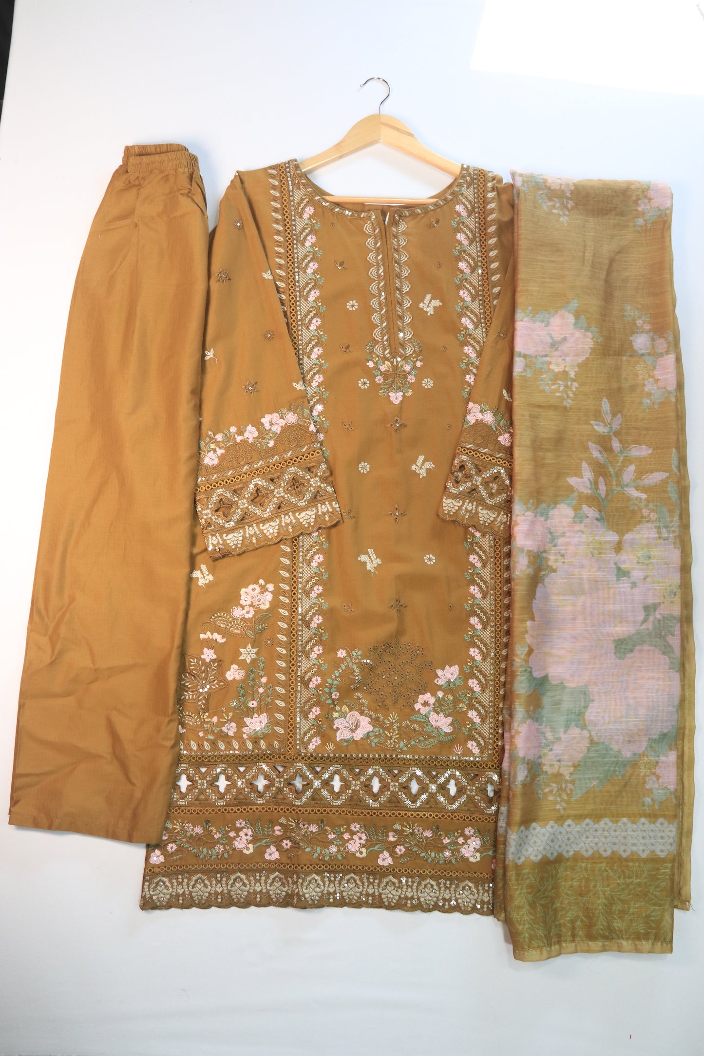 Emb 3Pcs Suit with Floral Dupatta.