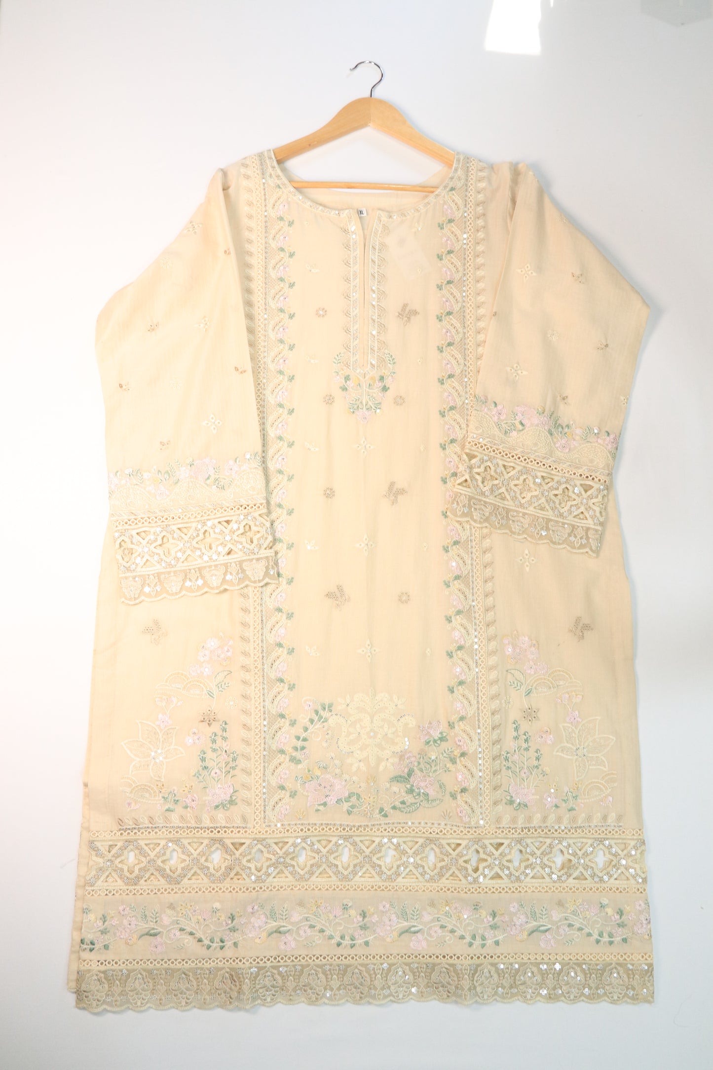 Emb 3Pcs Suit with Floral Dupatta.