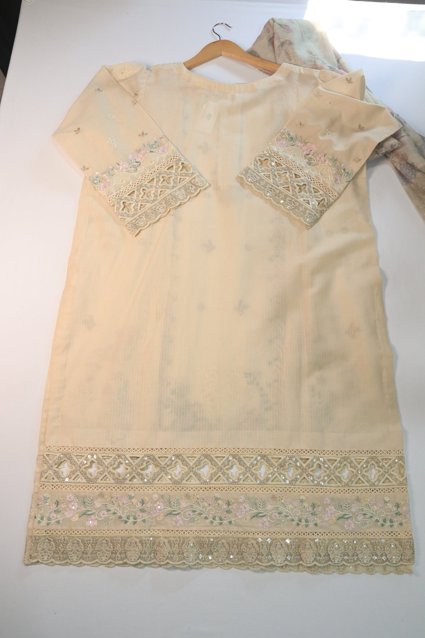 Emb 3Pcs Suit with Floral Dupatta.
