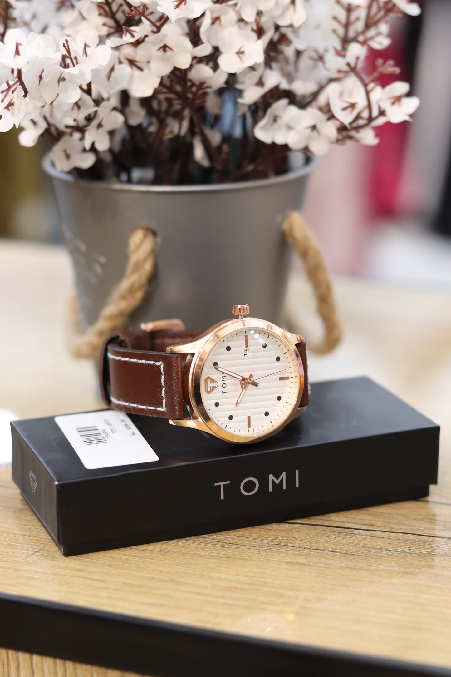 Classic Leather Tomi Watch