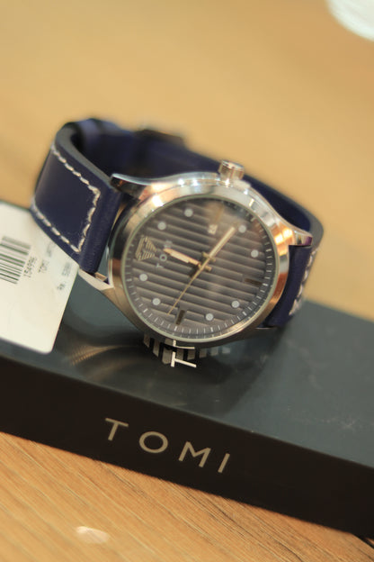 Classic Leather Tomi Watch